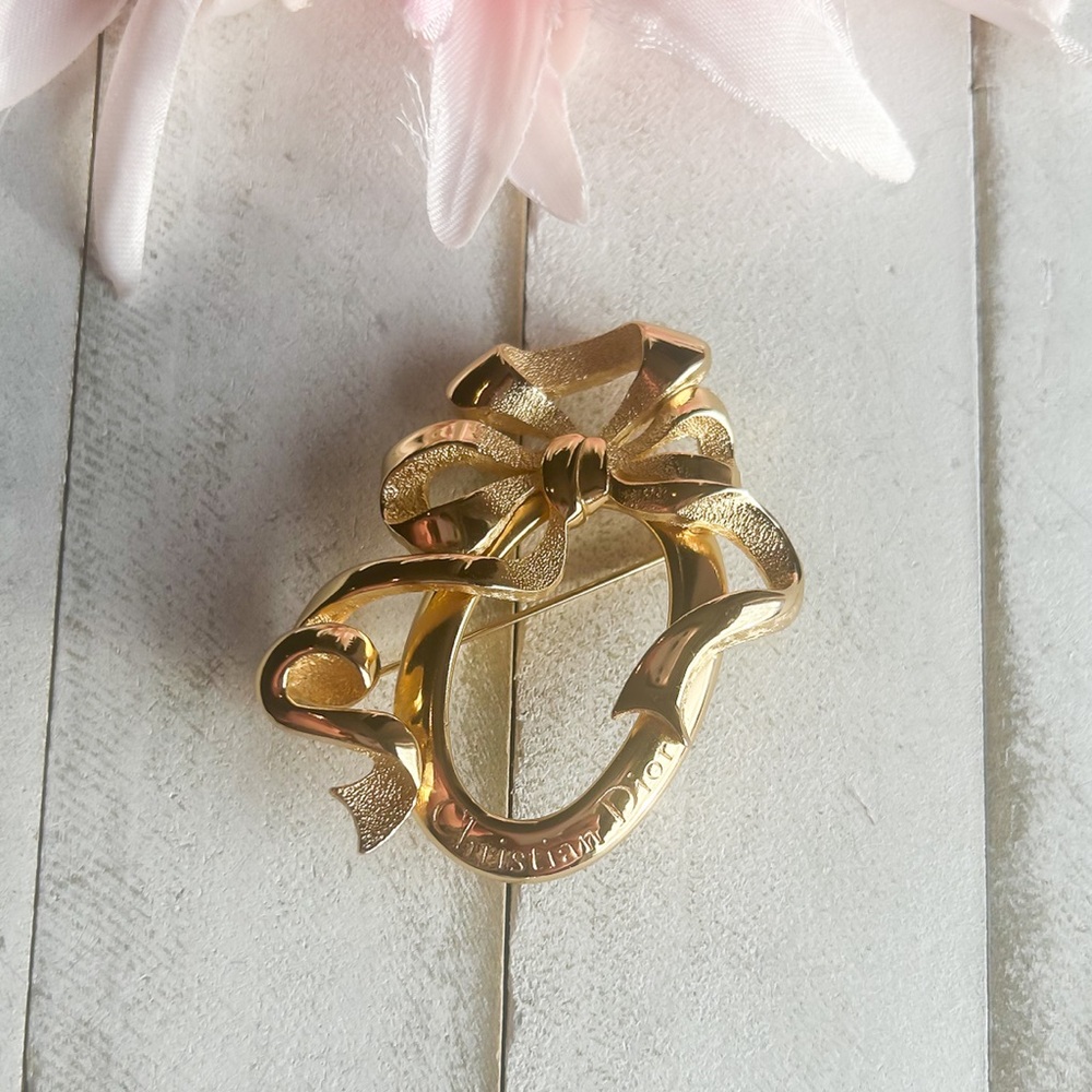 Authentic Dior Gold Ribbon Bow Brooch, 1980’s Vintage Brooch, designer jewelry - Picture 9 of 13